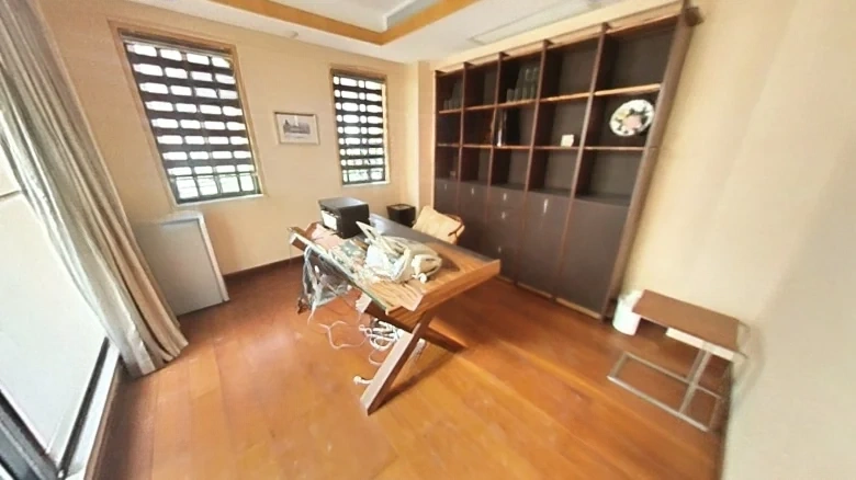 State Trade Blue Sea - View 6