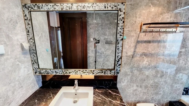 Evergrande Plaza - View 10