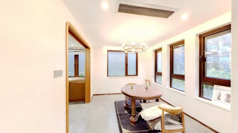 Cloud Horizon Eastern - View 6