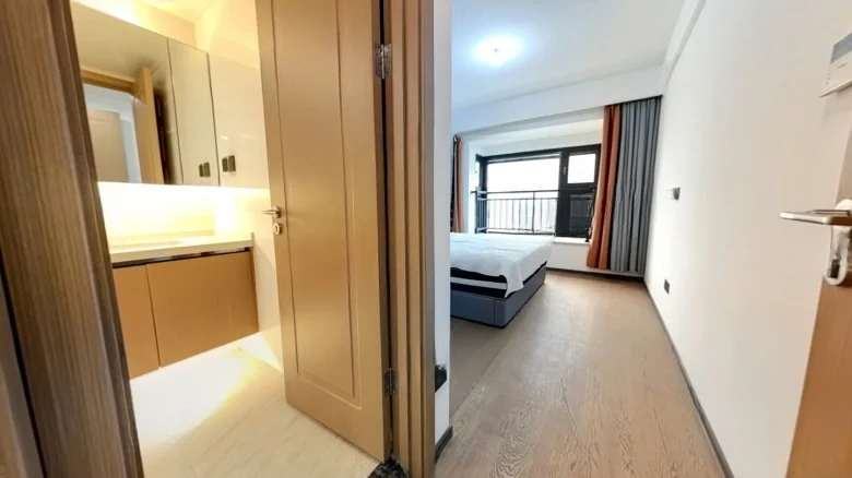 Spring Breeze South Bank East Garden - View 3