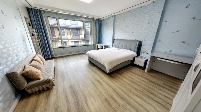 Hendaye Kingli Golden Pebble Bay - View 2