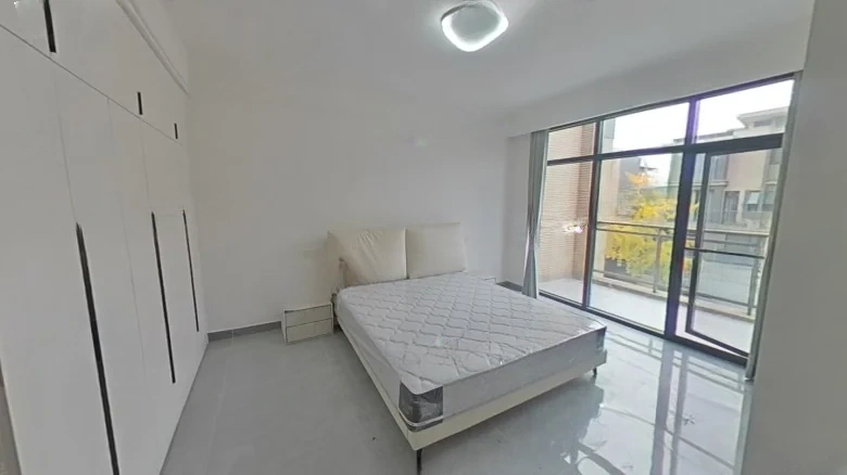 Elegant Residence TenYear Villa - View 2