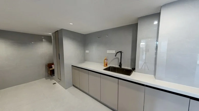 Excellence Central Globe - View 9