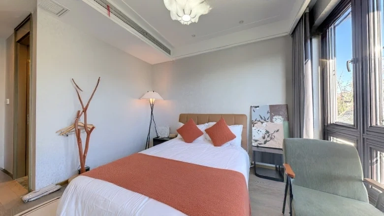 Wangzhu Mountain - View 4