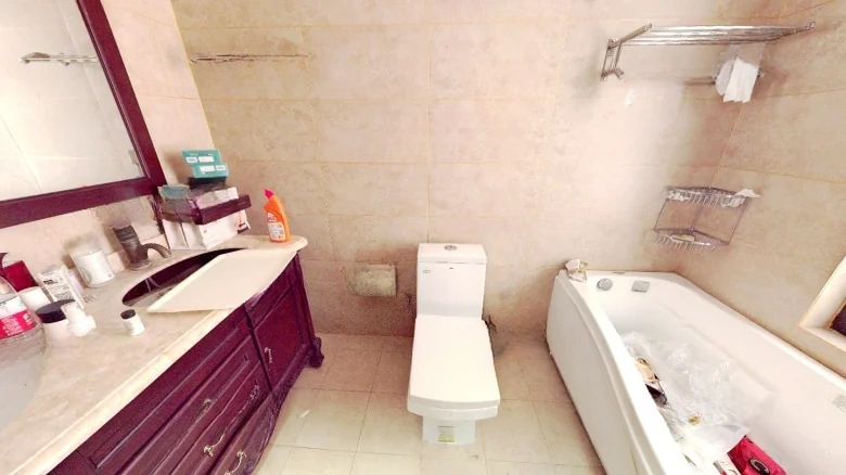 Golden River Celebrity Family Residence - View 11