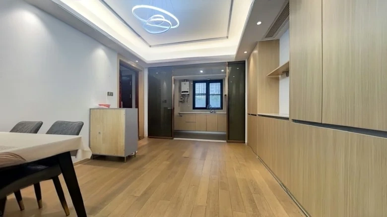 Rood Street Mountain Mansion - View 6