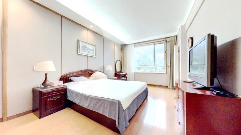 Imperial View Garden - View 2