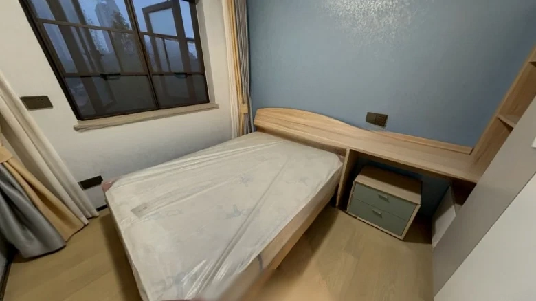 Vanke Golden Wheat Field - View 3