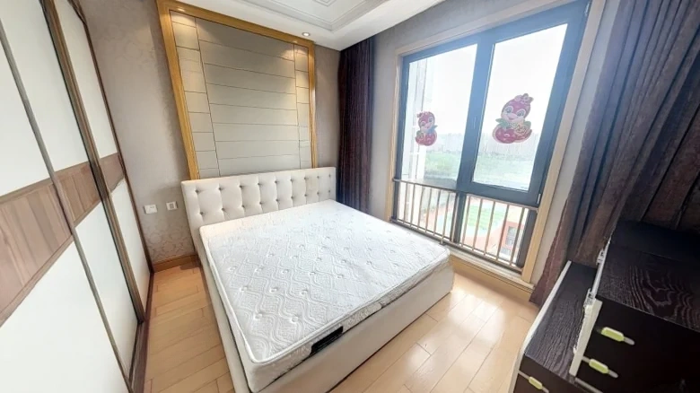 Purple Border Mansion - View 4