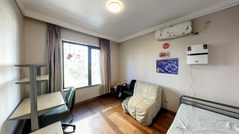 Poly Central Park - View 3