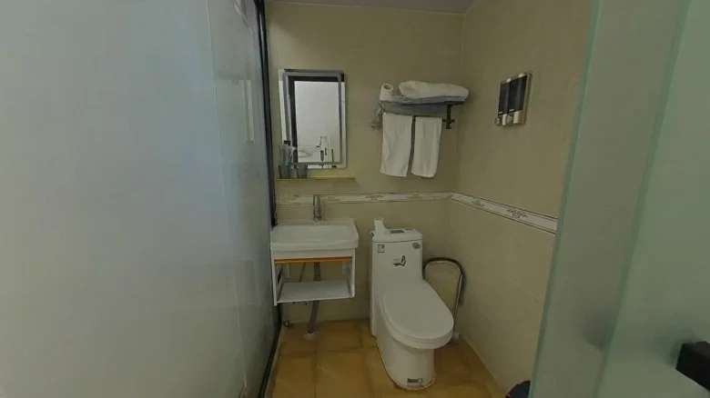 He Feng Street - View 9