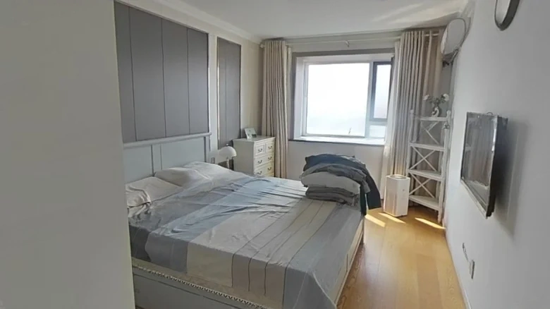 Lakeside Scenery - View 3