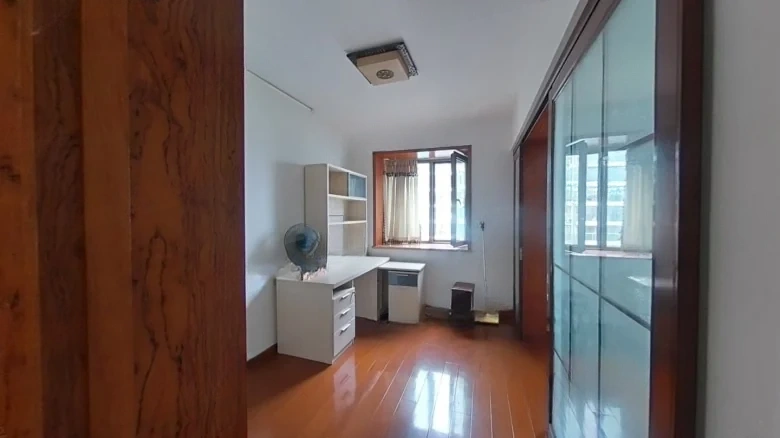 Silver City East Garden Wanshan苑translates primarily as a place name which doesn't have an exact equivalent in English. However, - View 4