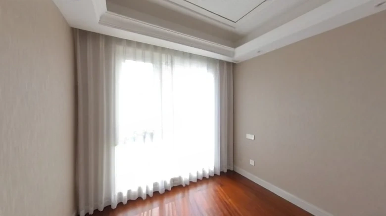 Heavenly Jade Imperial Garden - View 1