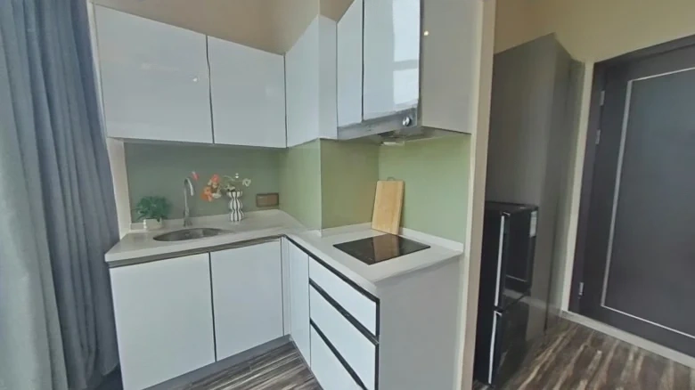 Riverfront Magnificence Court - View 8