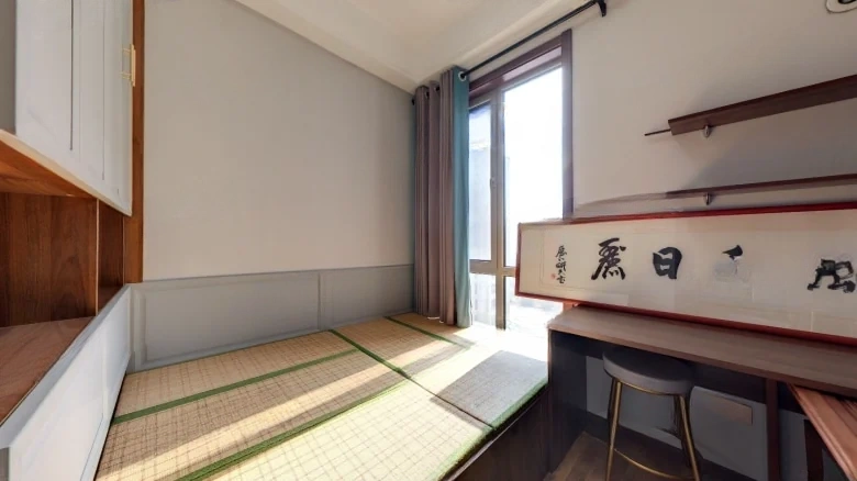 Clear Wind Riverbank - View 2