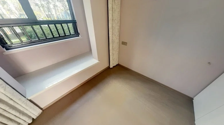 Deer Bell Brocade Garden - View 2