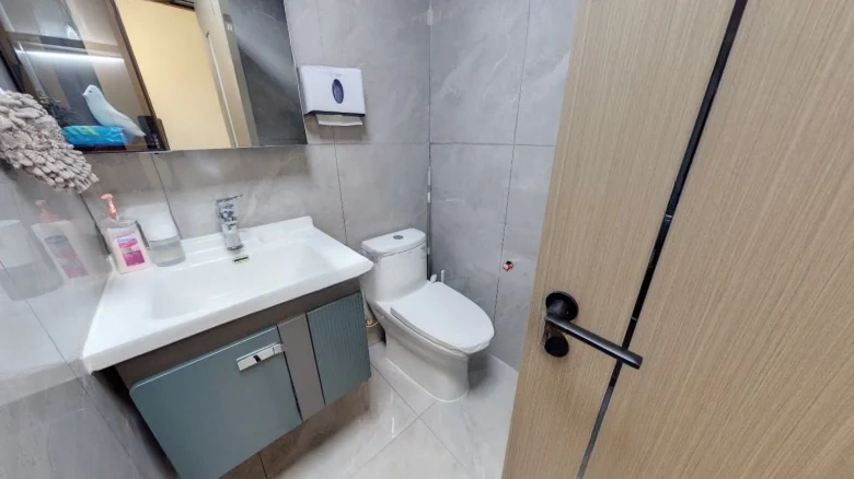 Round Square Apartments - View 11