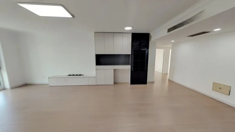 View Lake International - View 5