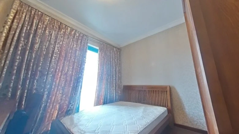 SilkandRibbon Silver Bay - View 2