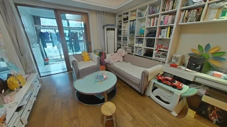 Silver City Juzeyard South片区 translates more contextually to - View 7