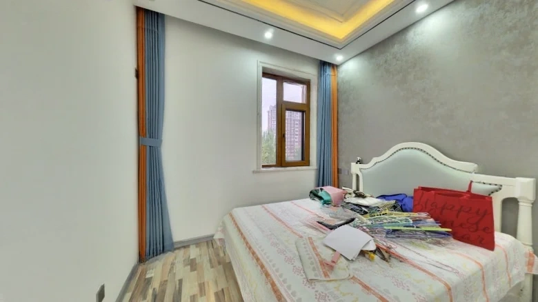 High-tech and Garden - View 3