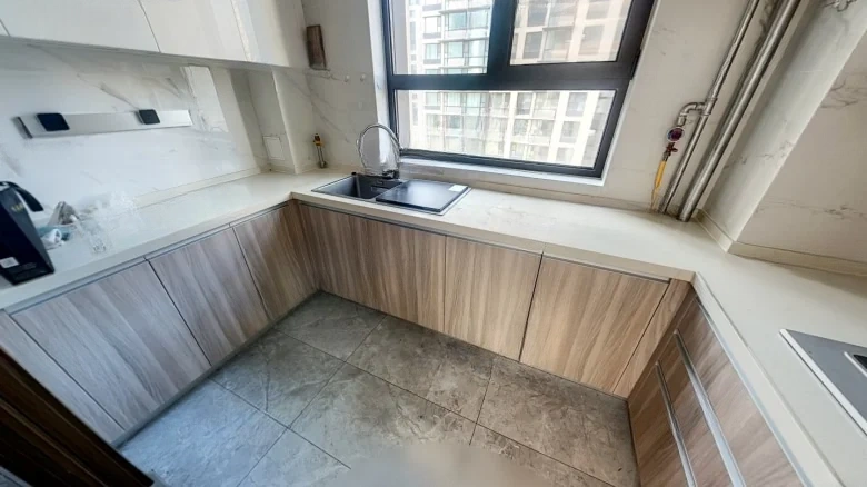 Invitation-Seeking Commercial Park 1872 - View 8