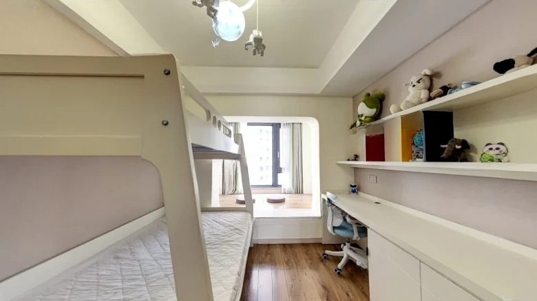 Shimao Riverside Mansion - View 3