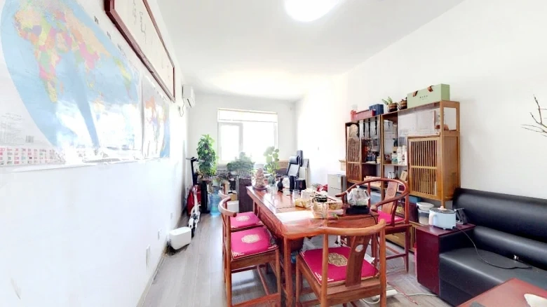 Dragon Sea Pearl Gem - View 2