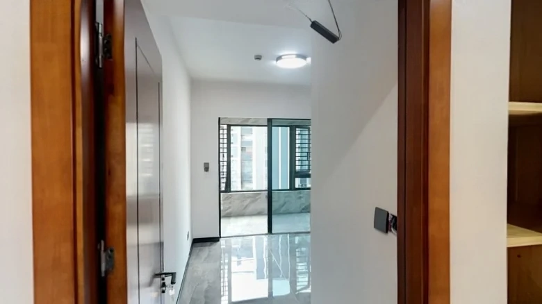 Lunhoujia Yuan - View 2