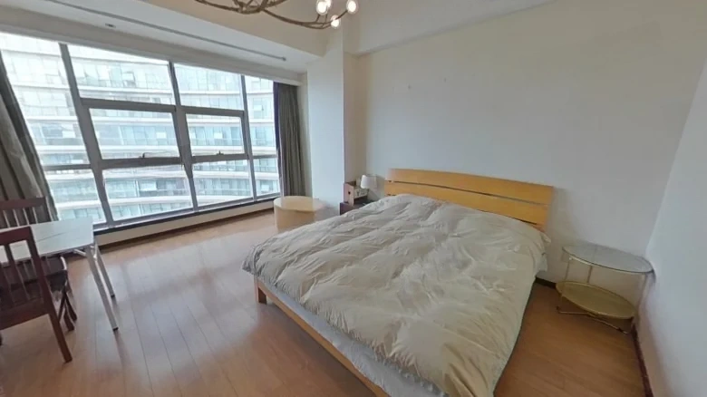 Orient Gold Seat - View 2