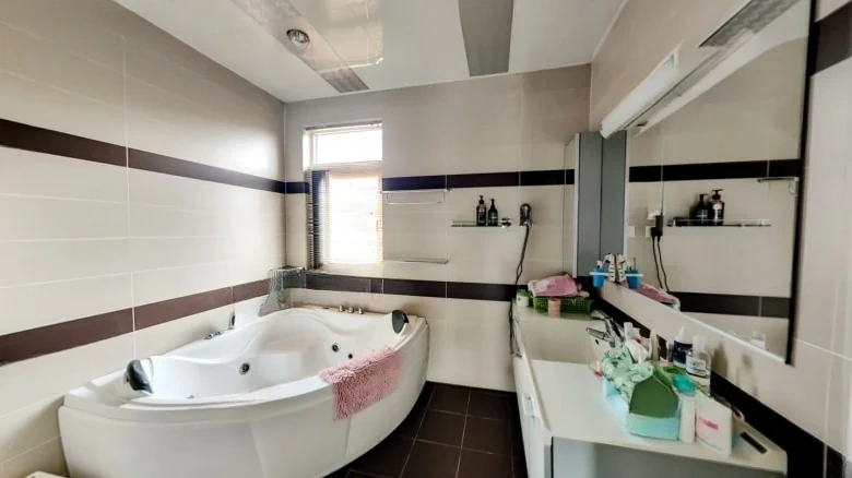 Melin Champagne Town - View 12