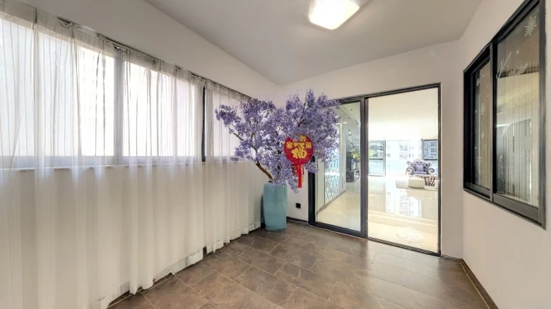 Poly Property Heartwhisper - View 13