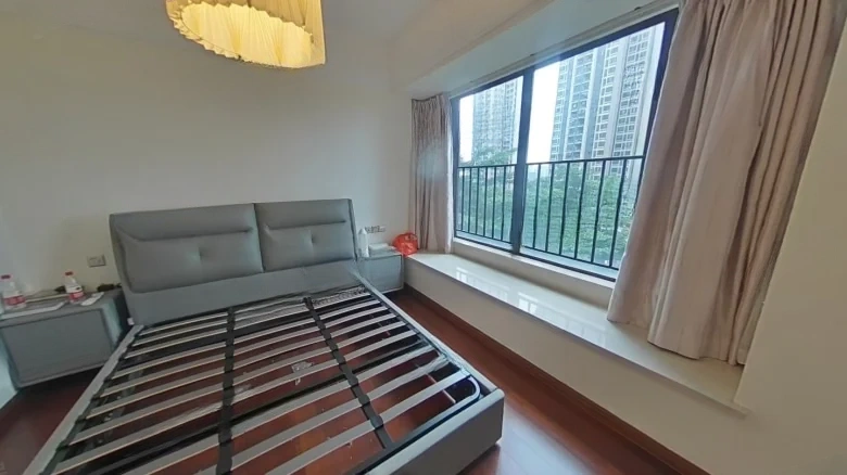 Poly Roland International - View 4