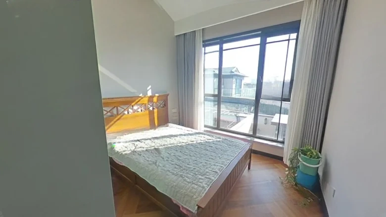 Imperial Lake Retreat - View 3