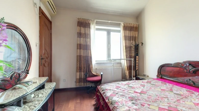 Observation Construction Courtyard Garden - View 4