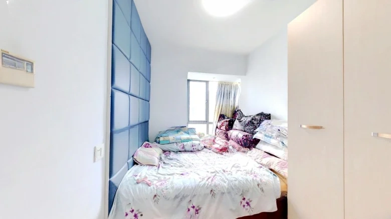 Riverfront Golden Home Residence - View 2