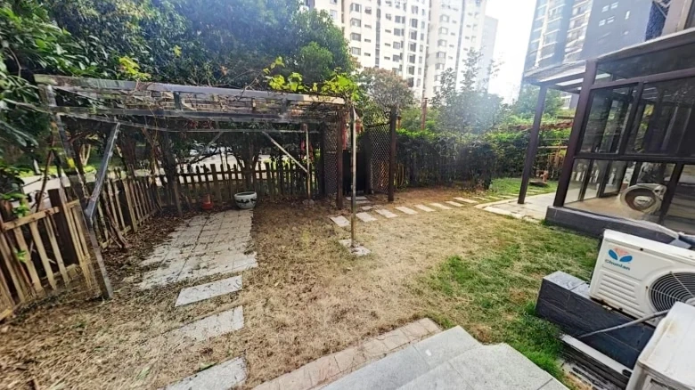 City Garden East District - View 10