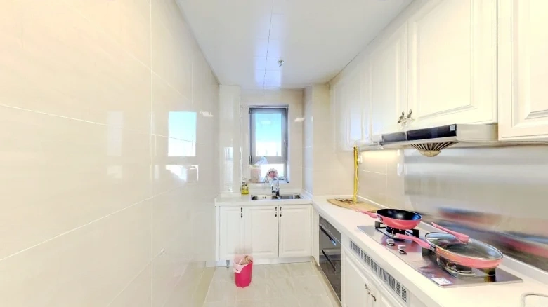 Peninsula Skyline - View 8