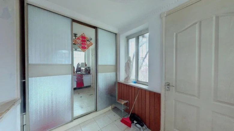 Roundup Mansion - View 11