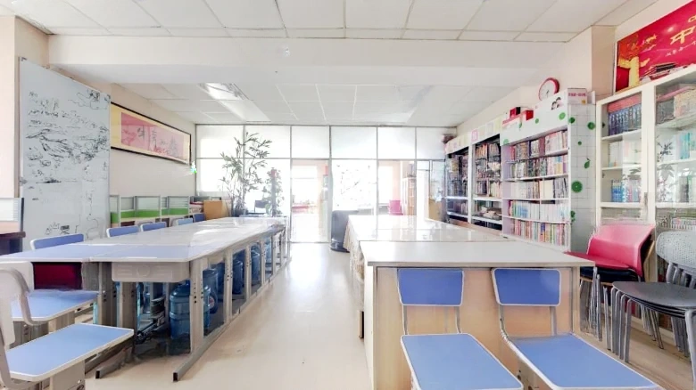 Friendly Tower - View 4