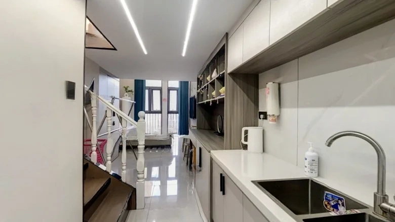 Poly Ideal City - View 2