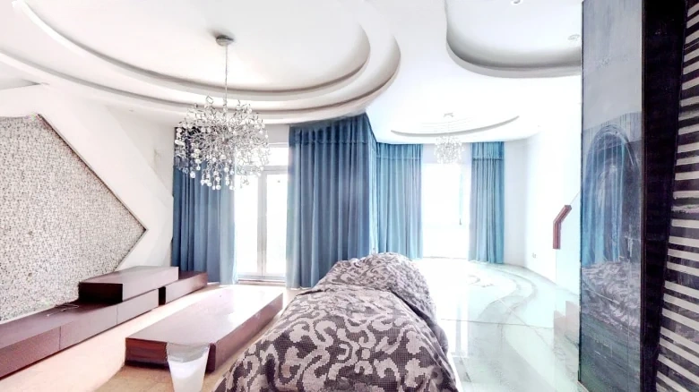 Golf Lakeview Flower Garden - View 9