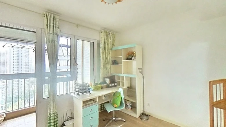 Heavenly Waterfront Garden Western Courtyard - View 2