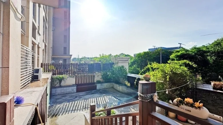 Central Bay Area Pearl Bay - View 9