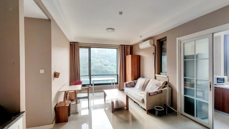 Clear Wind Riverbank - View 3