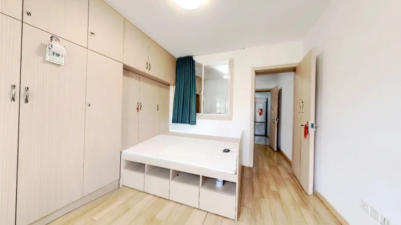 Temple Front Beach - View 1