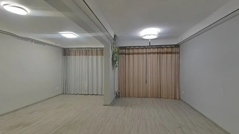 Leaderhood E Center - View 2