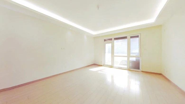 Qingdao Town Lan Mountain - View 2