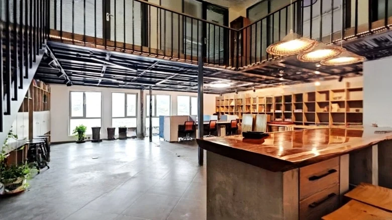 Name City Plaza - View 6